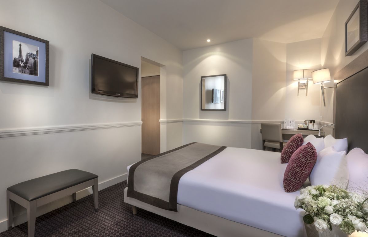 Hotel Elys&eacute;es Union Paris - Double Room