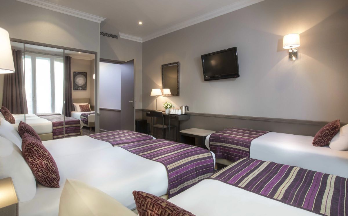 Hotel Elys&eacute;es Union Paris - Quadruple Room