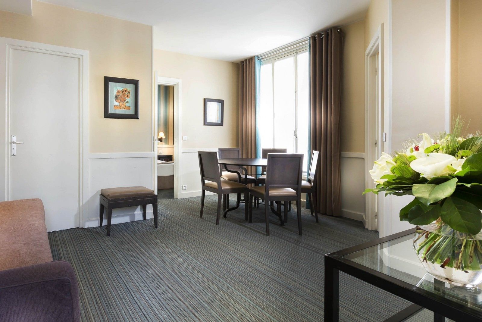 Hotel Elys&eacute;es Union Paris - Apartment