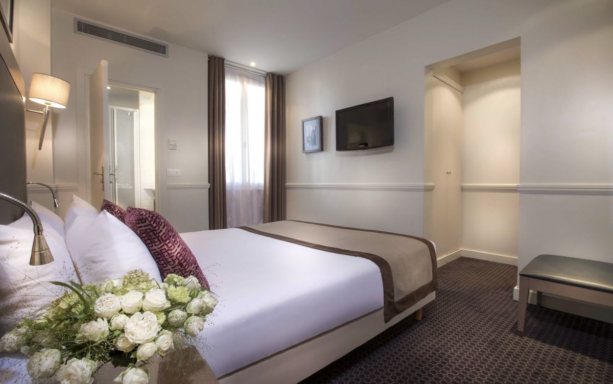 Hotel Elys&eacute;es Union Paris - Double Room