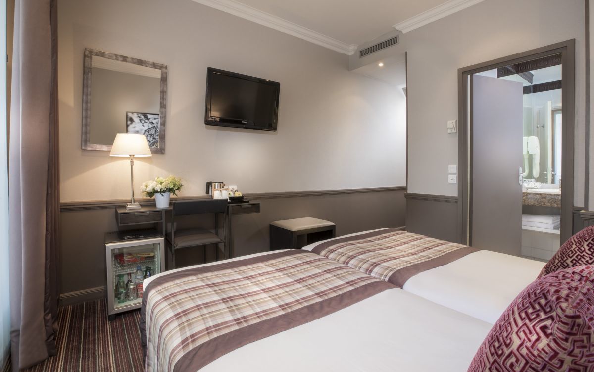 Hotel Elys&eacute;es Union Paris - Double Room