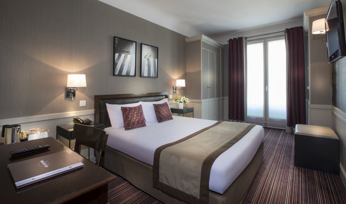 Hotel Elys&eacute;es Union Paris - Triple Room