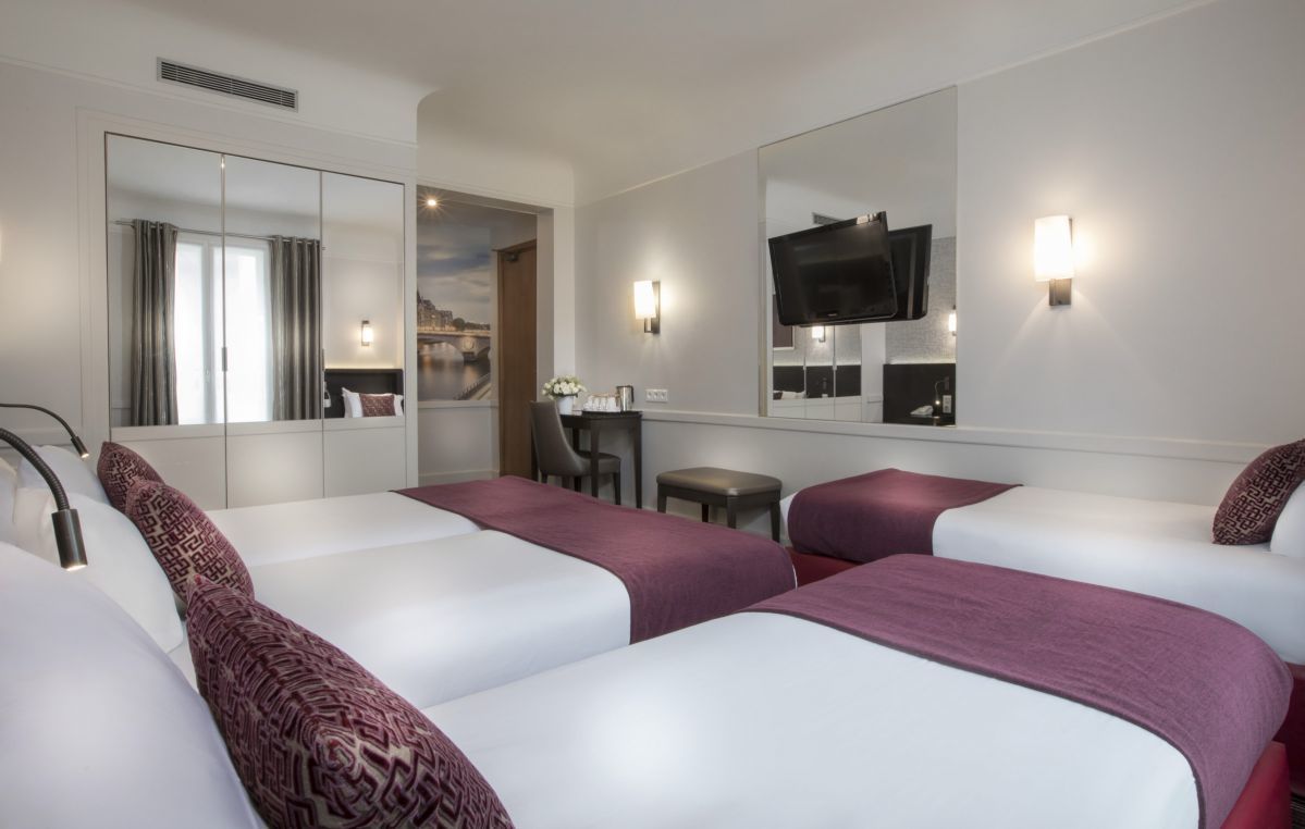 Hotel Elys&eacute;es Union Paris - Quadruple Room